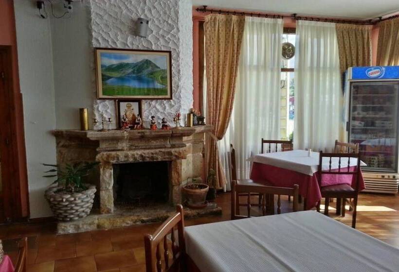 Hostal Europa