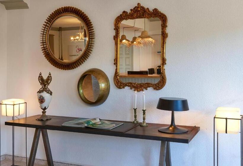 簡易ホテル Flamingo