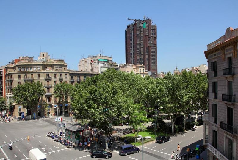 مسافرخانه Fontanella Green House