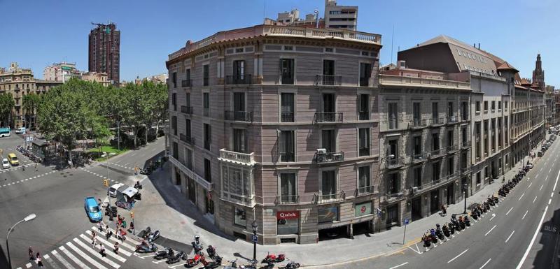 مسافرخانه Fontanella Green House