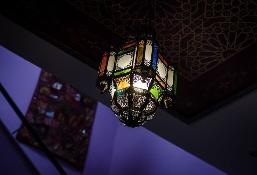 مسافرخانه La Flor De Al Andalus