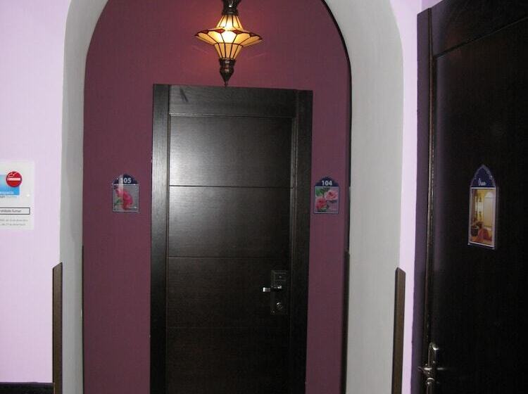 פונדק La Flor De Al Andalus