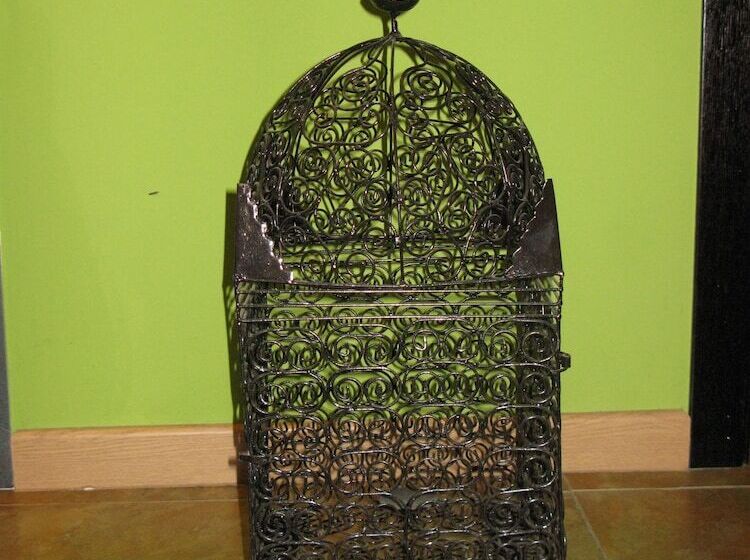 مسافرخانه La Flor De Al Andalus