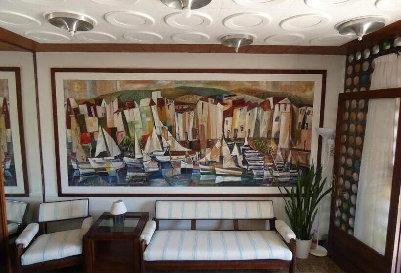 Hostal Port Fornells