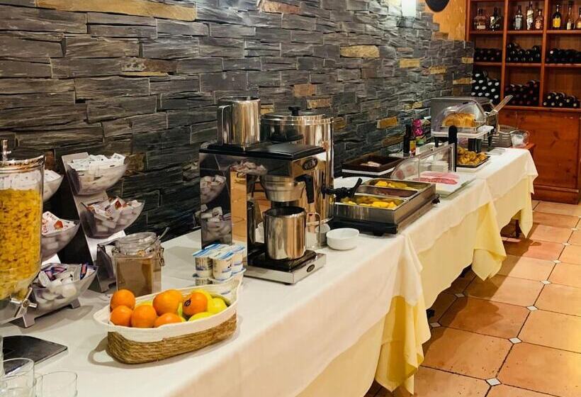 Hostal Restaurante Puerta Del Alcazar