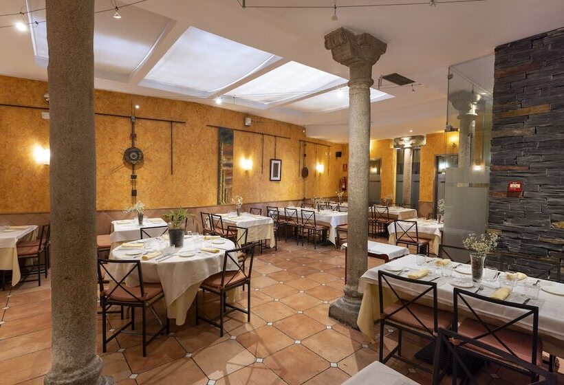Hostal Restaurante Puerta Del Alcazar
