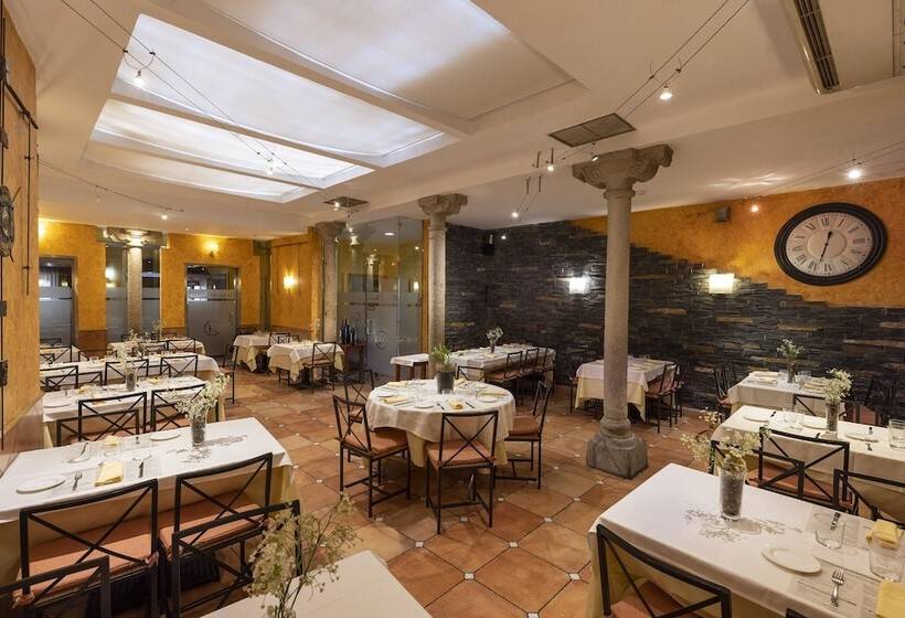 Hostal Restaurante Puerta Del Alcazar