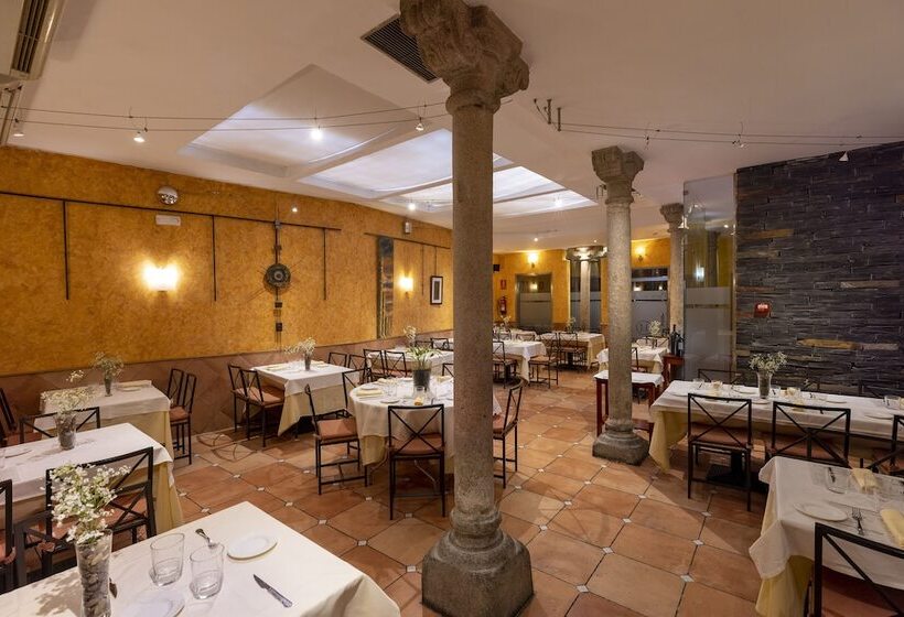 Hostal Restaurante Puerta Del Alcazar