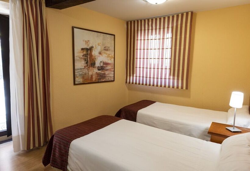 Hostal Restaurante Puerta Del Alcazar