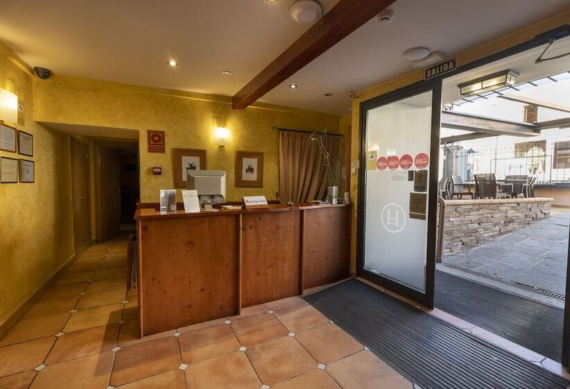 Hostal Restaurante Puerta Del Alcazar