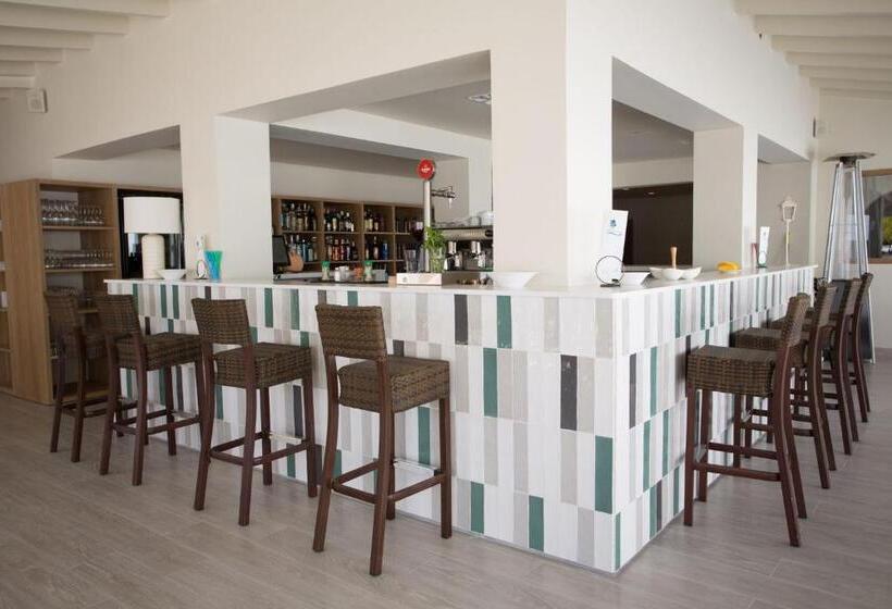 مسافرخانه Rosamar   Emar Hotels