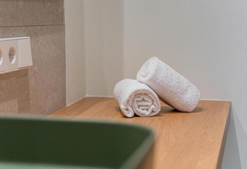 مسافرخانه Santanyi Port