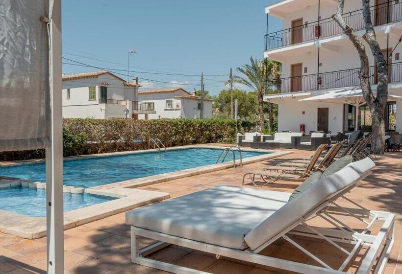 مسافرخانه Santanyi Port