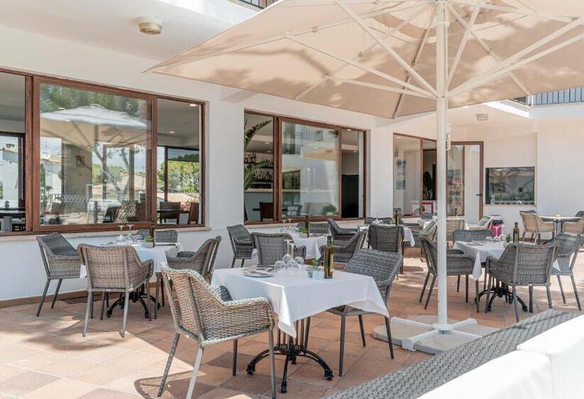 مسافرخانه Santanyi Port