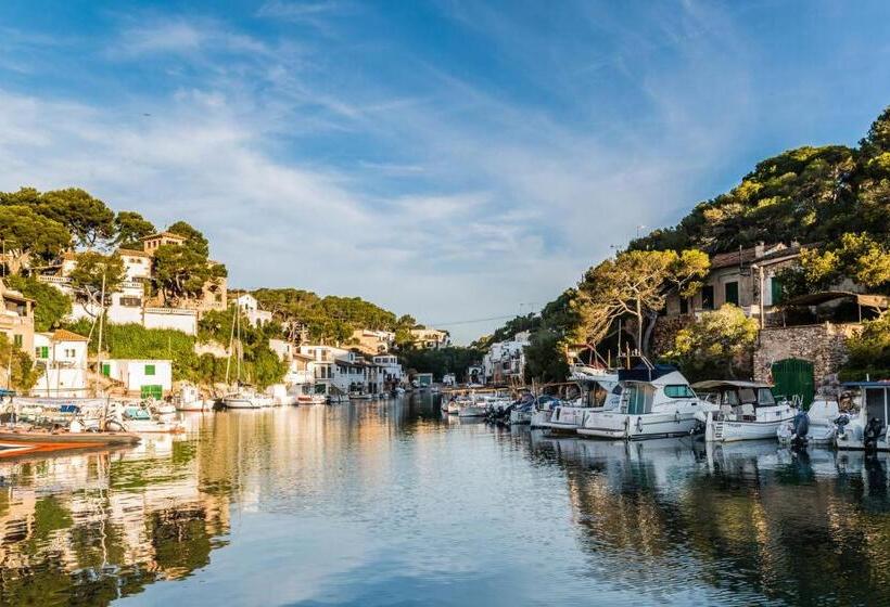 مسافرخانه Santanyi Port