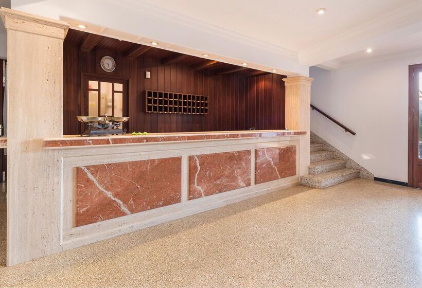 مسافرخانه Santanyi Port