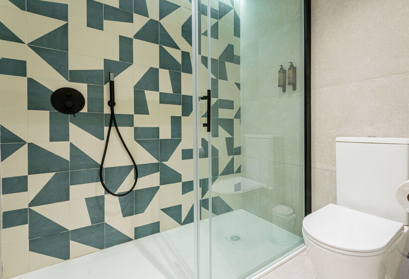 مسافرخانه Santanyi Port