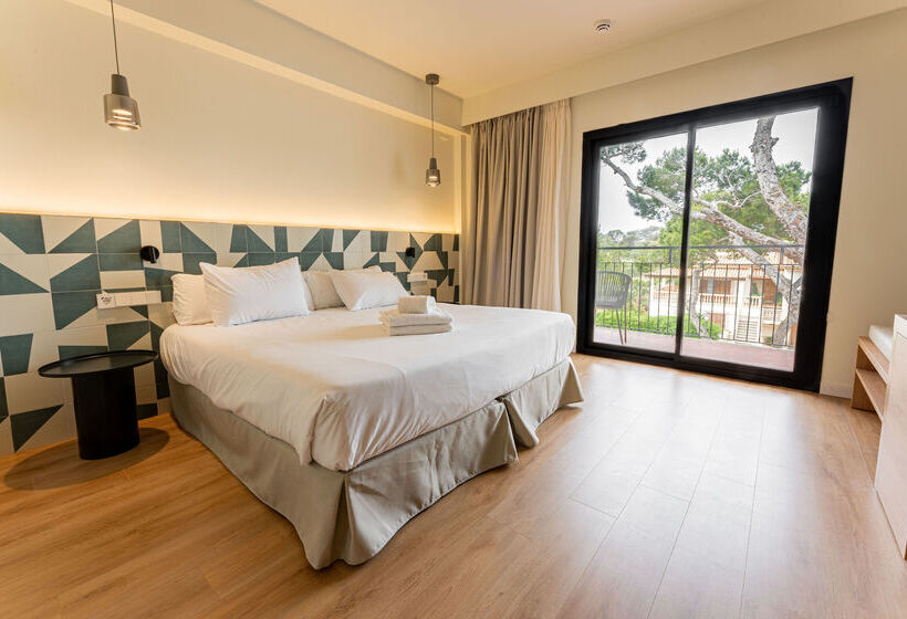 مسافرخانه Santanyi Port