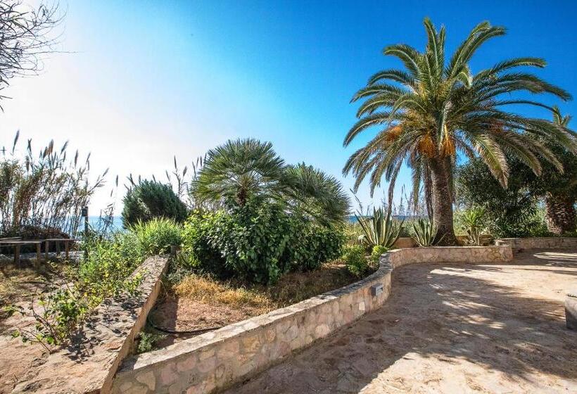 مسافرخانه Sol Y Mar