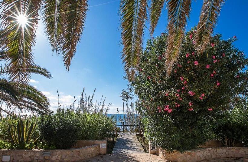 مسافرخانه Sol Y Mar