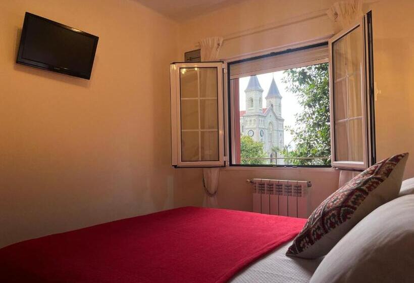 בית מלון כפרי Alvaro