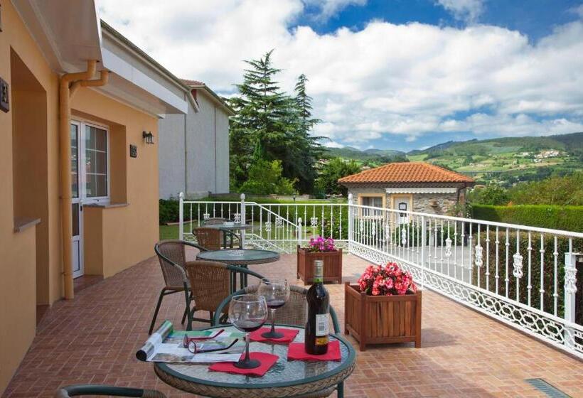 בית מלון כפרי Alvaro