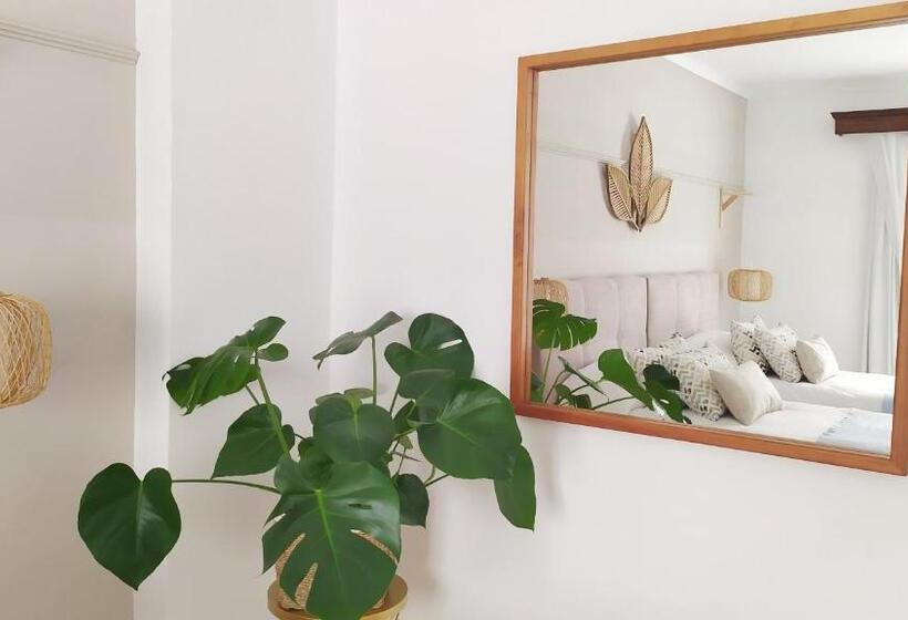 هتل Nou Can Guillem