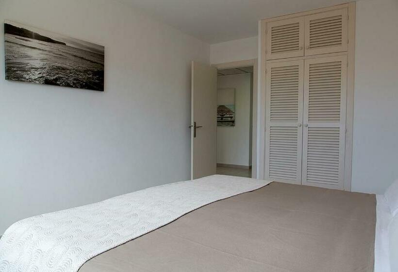 فندق Apartamentos Es Caló