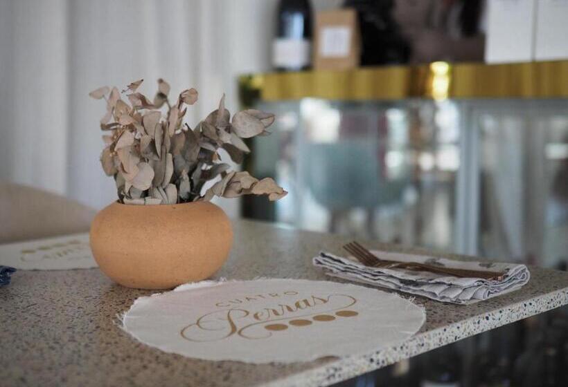 هتل As Hortensias