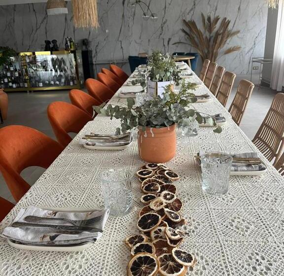 هتل As Hortensias