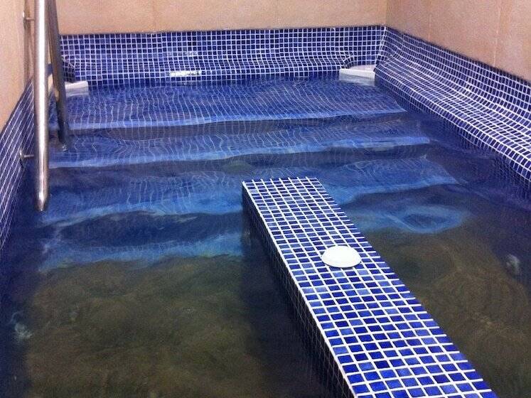 فندق Balneario De Villavieja