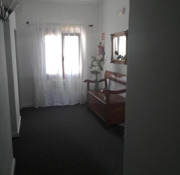 هتل Boutique Hostal Mistral