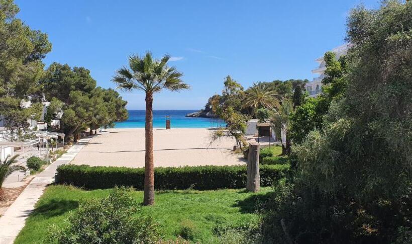 هتل Boutique Hostal Mistral