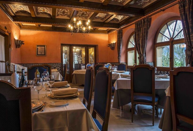 בית מלון כפרי Castillo El Collado