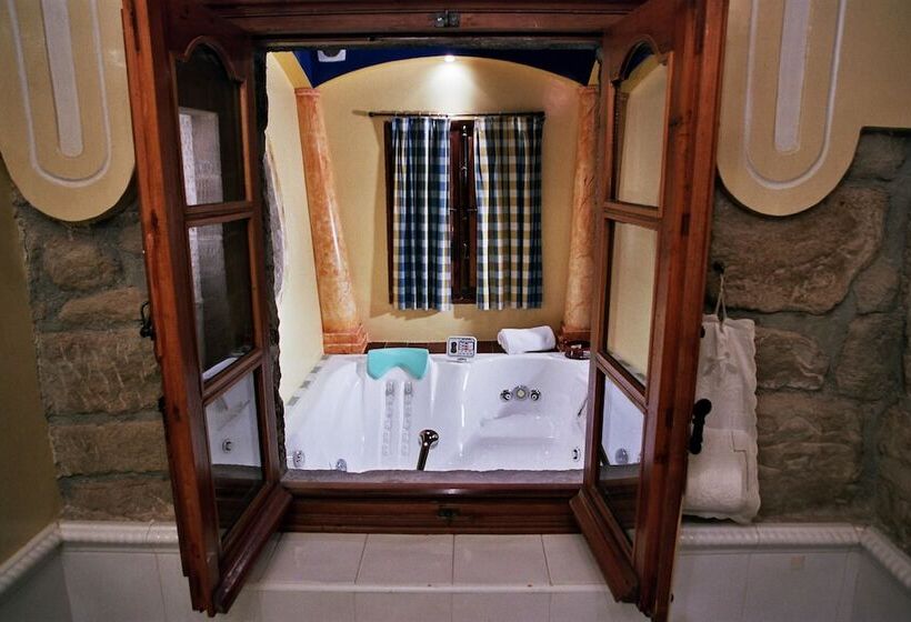 בית מלון כפרי Castillo El Collado