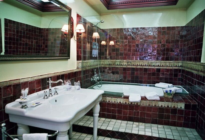 בית מלון כפרי Castillo El Collado