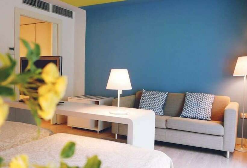 호텔 El Balneario De Tus