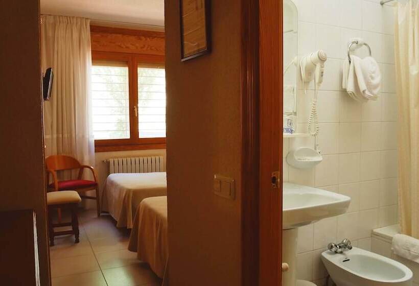 호텔 El Balneario De Tus