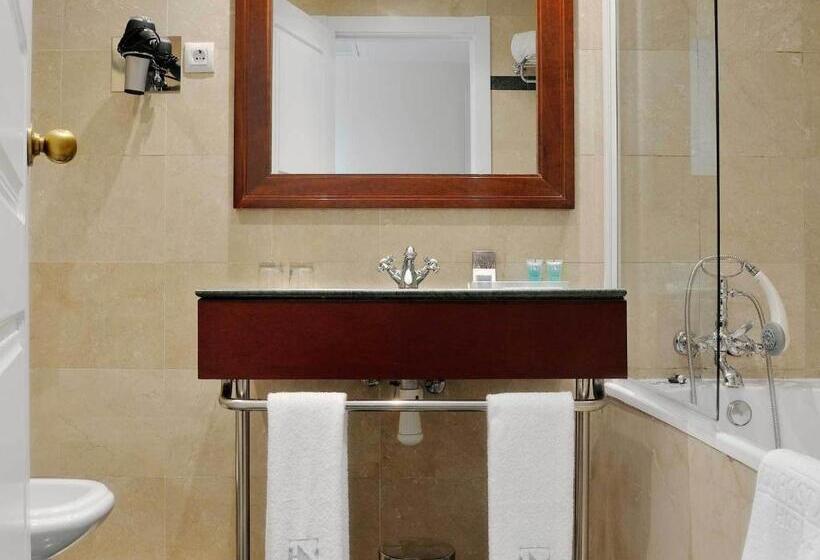 Отель Exe Laietana Palace