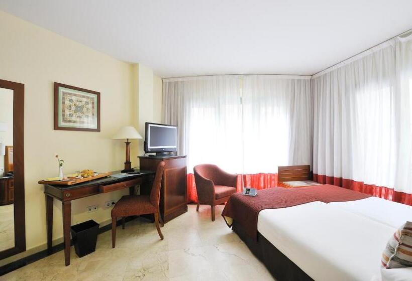 Отель Exe Laietana Palace