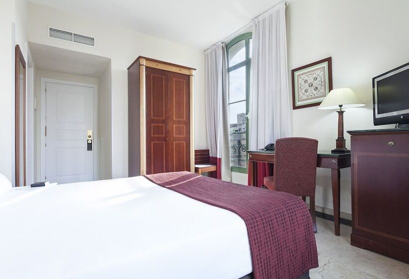 Отель Exe Laietana Palace