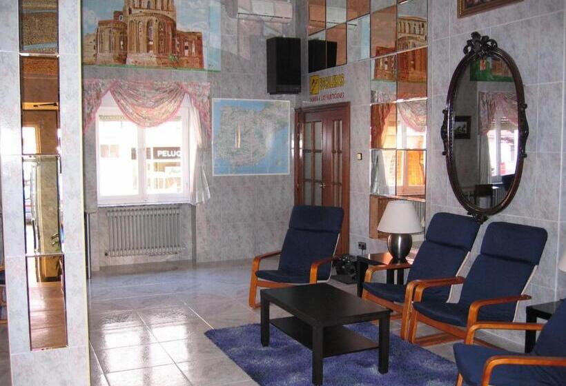 فندق Fray Juán Gil