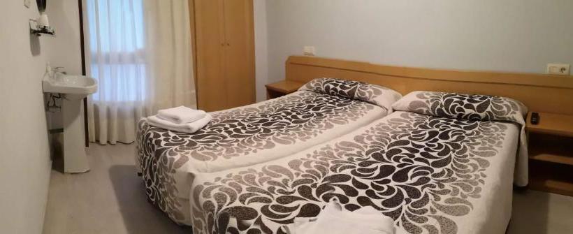 هتل Hospedaje Covadonga