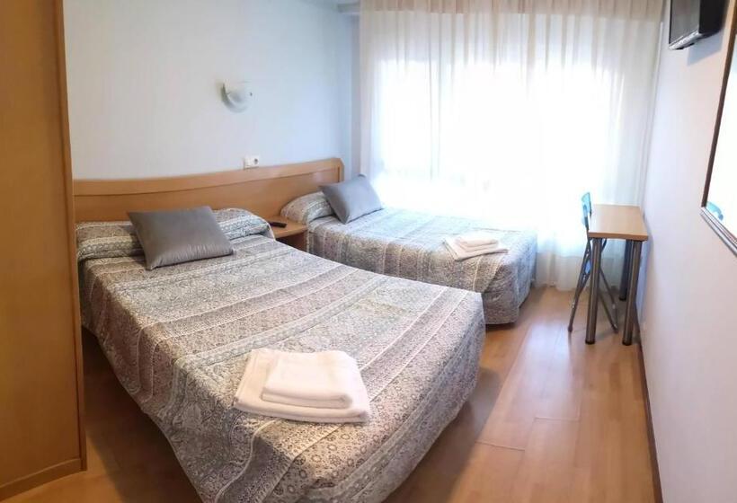 هتل Hospedaje Covadonga