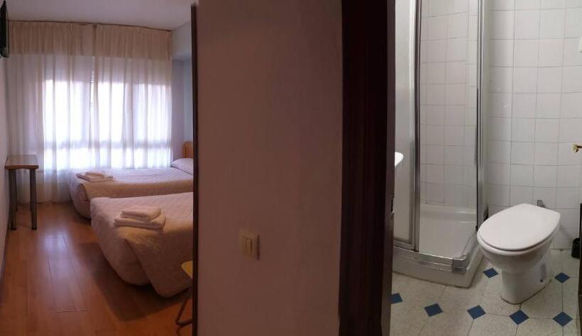 هتل Hospedaje Covadonga