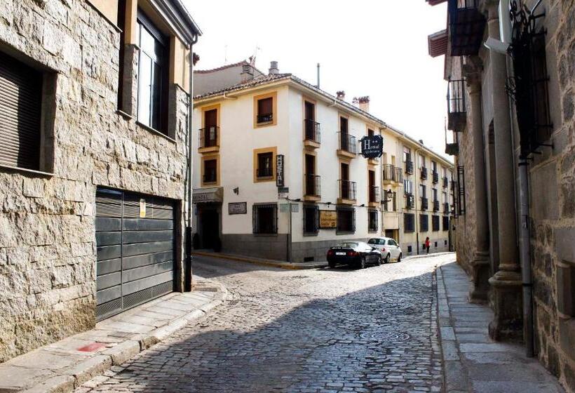 فندق Hostal Alcántara