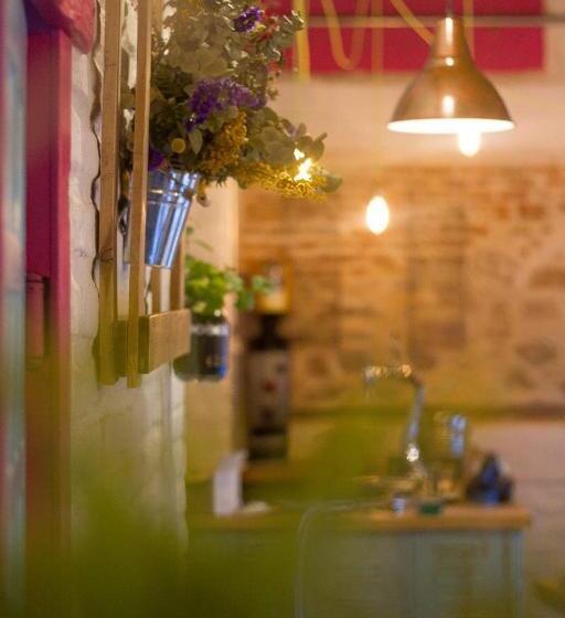 فندق Hostal Alcántara