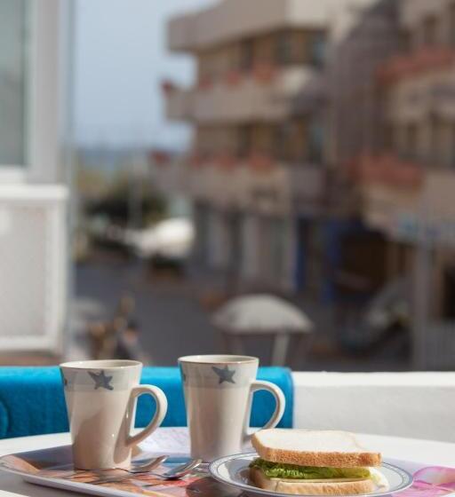 هتل Hostal Alemania