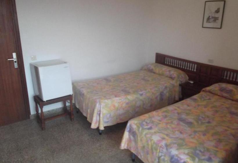 בית מלון כפרי Hostal Alocs