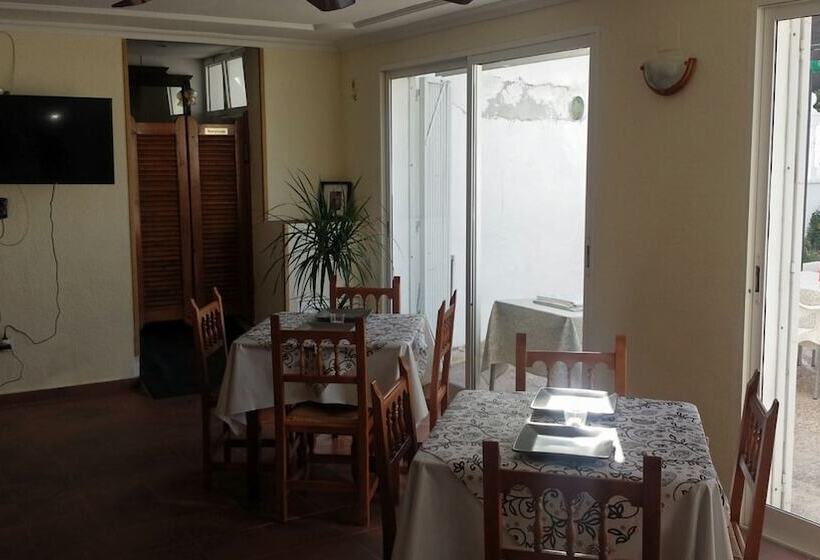 호텔 Hostal Bahía Blanca